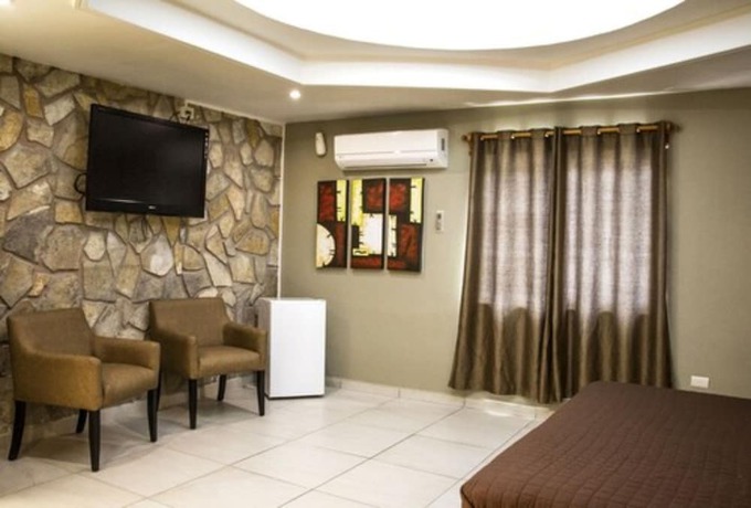 Imagen de la habitación del Hotel Luna Inn. Foto 11