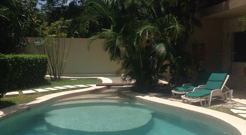 Imagen de la piscina del Hotel Luna Llena. Foto 11