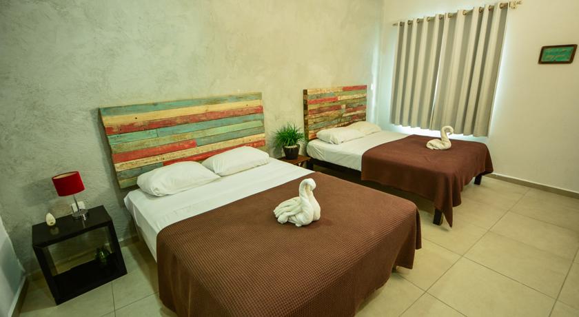 Imagen de la habitación del Hotel Luna Llena. Foto 3