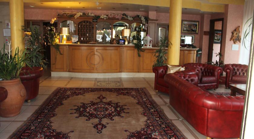 Imagen general del Hotel Luna, Marina di Massa. Foto 6