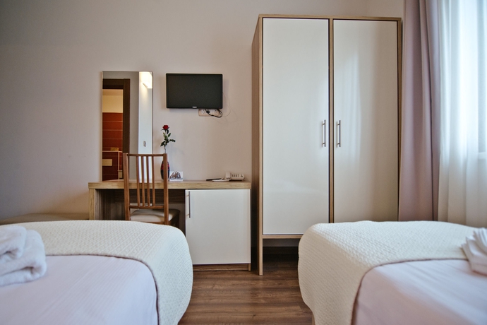 Imagen de la habitación del Hotel Luna, Medjugorje. Foto 10