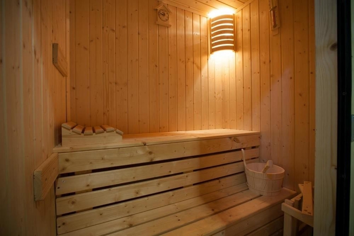 Imagen de la piscina del Hotel Luna Miramar Club. Foto 14