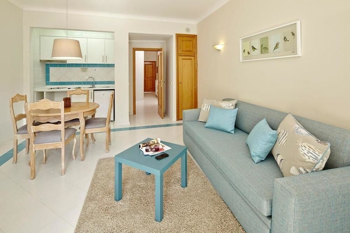 Imagen de la habitación del Hotel Luna Miramar Club. Foto 7