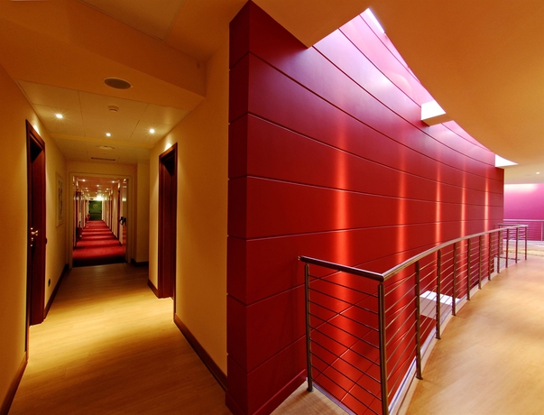 Imagen de los interiores del Hotel Luna Motel Lago Maggiore Arona. Foto 14