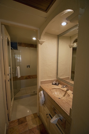 Imagen de la habitación del Hotel Luna Palace and Suites. Foto 15