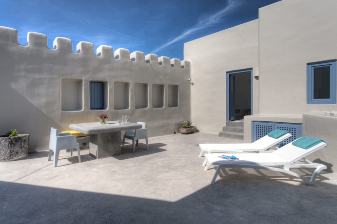 Imagen de los exteriores del Hotel Luna Santorini Suites. Foto 8