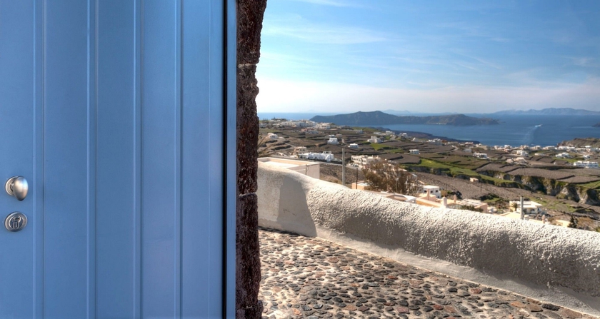 Imagen de los exteriores del Hotel Luna Santorini Suites. Foto 12