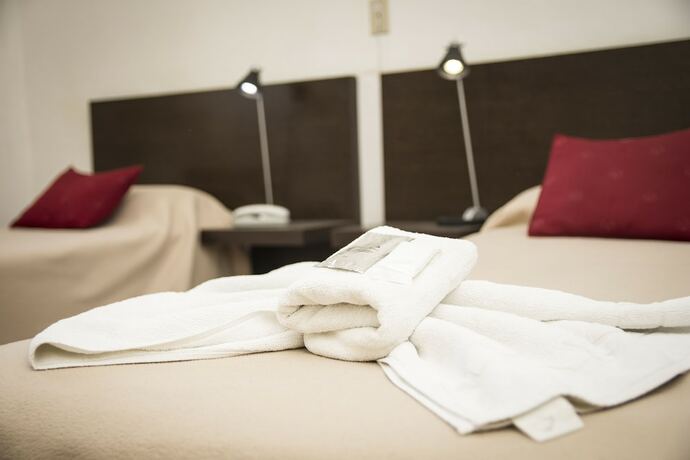 Imagen de la habitación del Hotel Luna Serrana. Foto 18