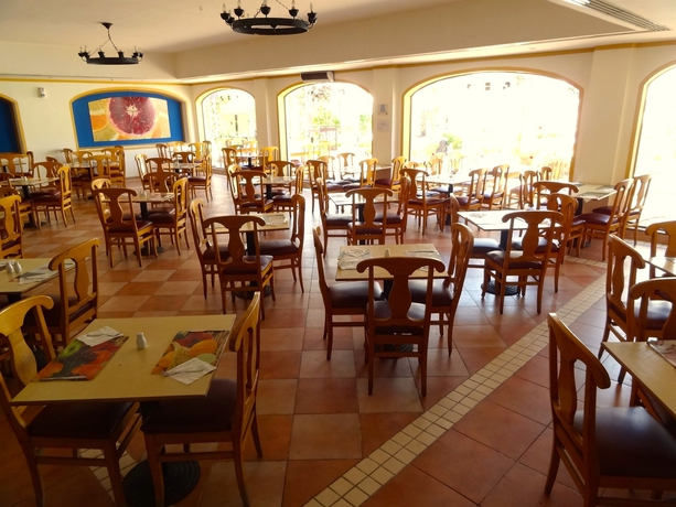 Imagen del bar/restaurante del Hotel Luna Sharm. Foto 5