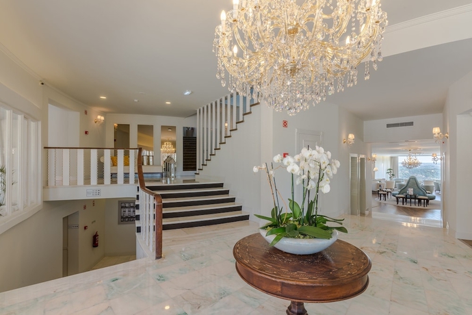 Imagen de los interiores del Hotel Luna Turismo. Foto 10