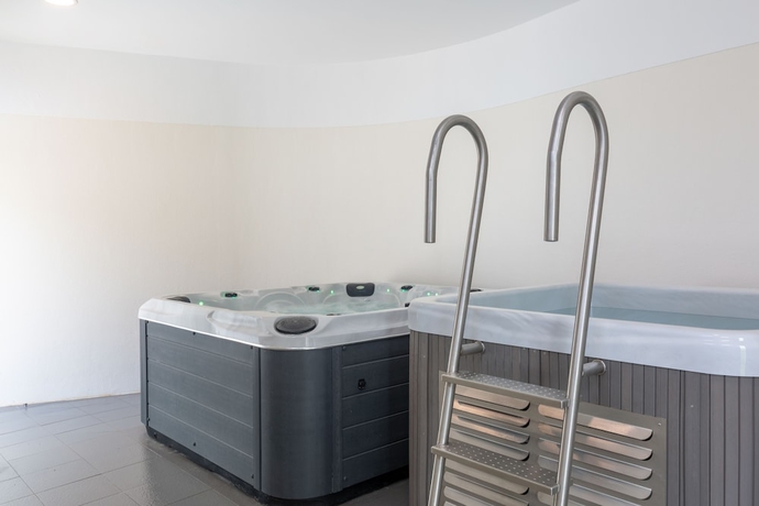 Imagen de la piscina del Hotel Luna Turismo. Foto 18