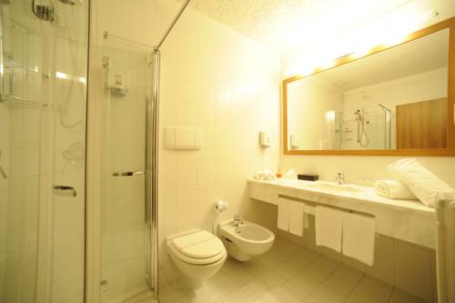 Imagen de la habitación del Hotel Luna Wellness. Foto 8