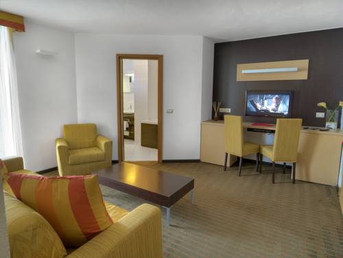 Imagen de la habitación del Hotel Luna Wellness. Foto 16