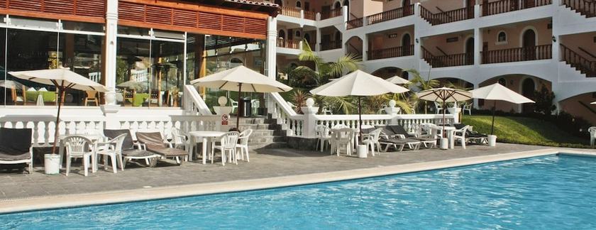 Imagen de la piscina del Hotel Lunahuana River Resort. Foto 18