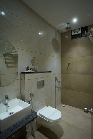 Imagen de la habitación del Hotel Lunar Stays. Foto 8