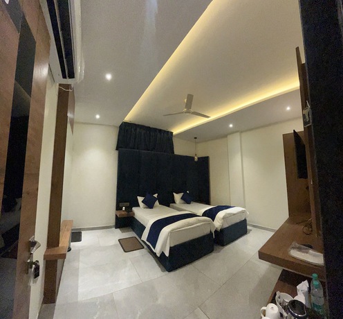 Imagen de la habitación del Hotel Lunar Stays. Foto 10