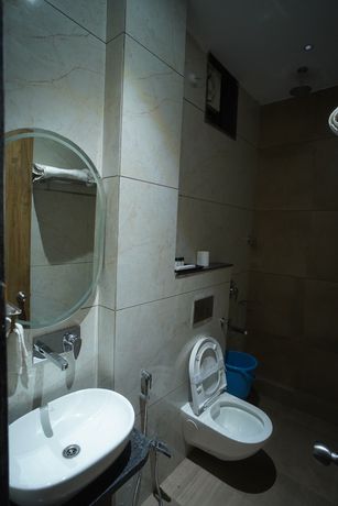 Imagen de la habitación del Hotel Lunar Stays. Foto 11