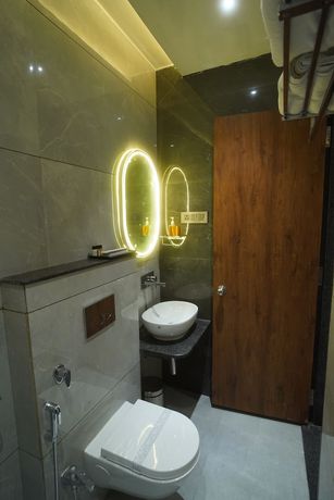 Imagen de la habitación del Hotel Lunar Stays. Foto 15