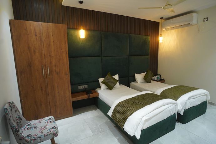 Imagen de la habitación del Hotel Lunar Stays. Foto 17