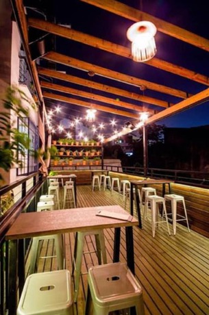 Imagen del bar/restaurante del Hotel Luna\'s Castle Hostel. Foto 6