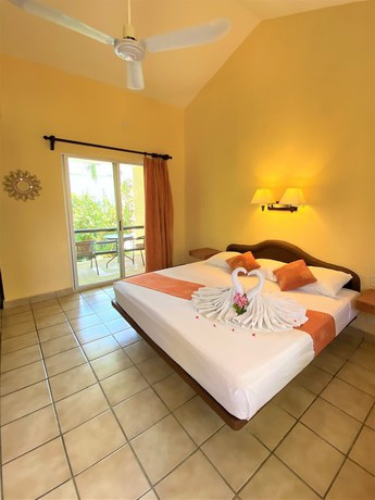 Imagen de la habitación del Hotel Lunasol. Foto 5