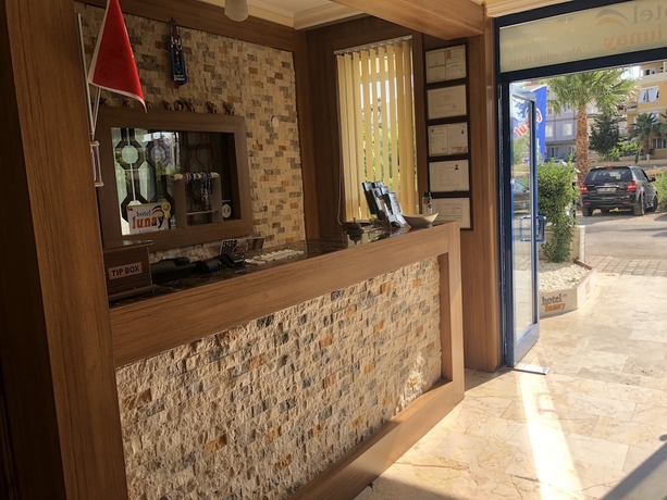 Imagen de los interiores del Hotel Lunay. Foto 13