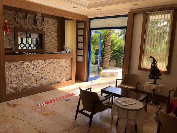Imagen de los interiores del Hotel Lunay. Foto 18