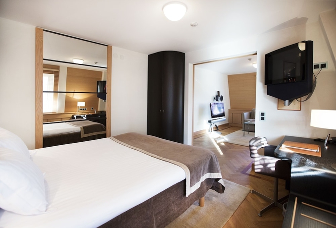 Imagen de la habitación del Hotel Lundia. Foto 4