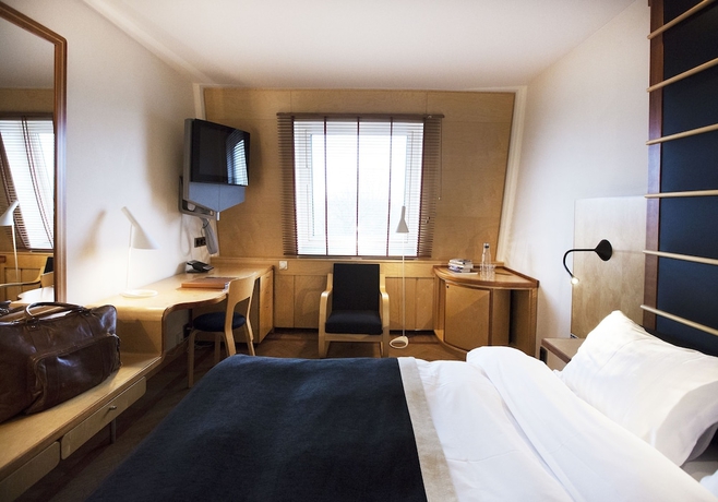 Imagen de la habitación del Hotel Lundia. Foto 9