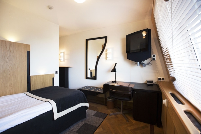 Imagen de la habitación del Hotel Lundia. Foto 16