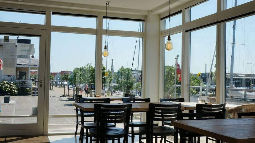 Imagen del bar/restaurante del Hotel Lunds. Foto 16