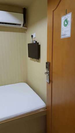 Imagen de la habitación del Hotel Lung Wa. Foto 12