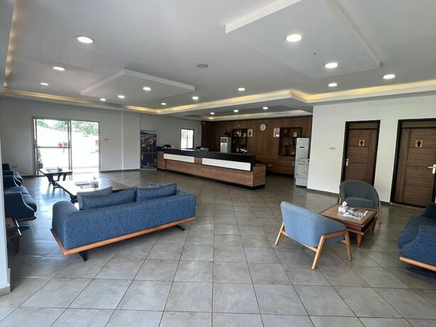 Imagen general del Hotel Lungi Gateway. Foto 1