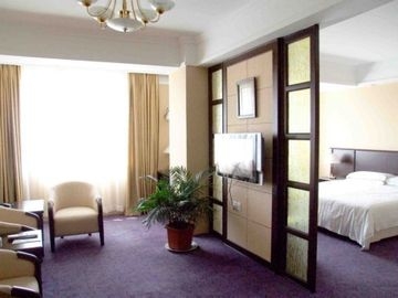 Imagen general del Hotel Lungmen Modern Plaza. Foto 5