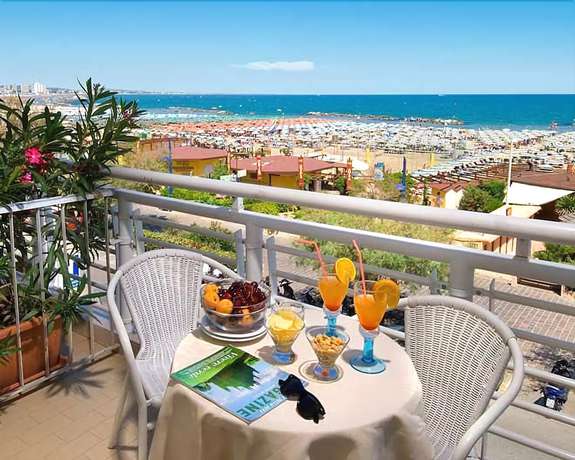 Imagen de la habitación del Hotel Lungomare Cattolica. Foto 4