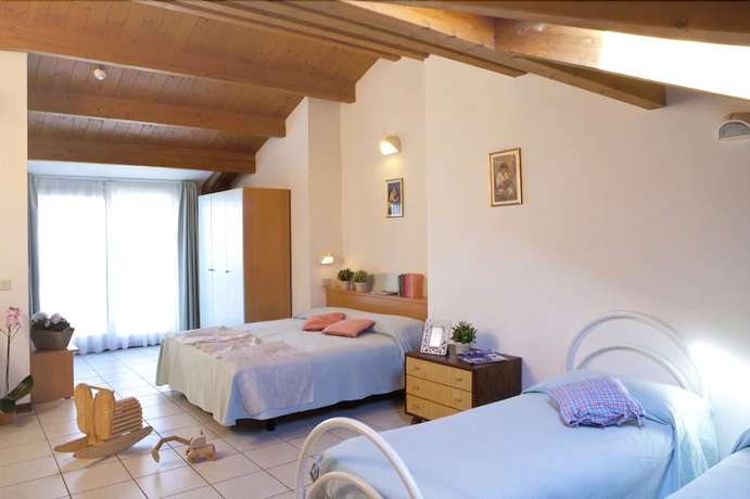 Imagen de la habitación del Hotel Lungomare Cattolica. Foto 6