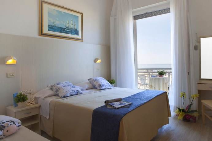 Imagen de la habitación del Hotel Lungomare Cattolica. Foto 10