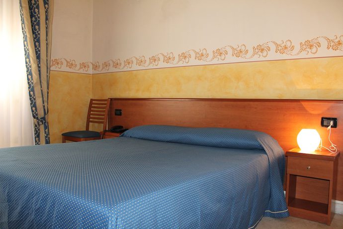 Imagen de la habitación del Hotel Lungomare. Foto 17