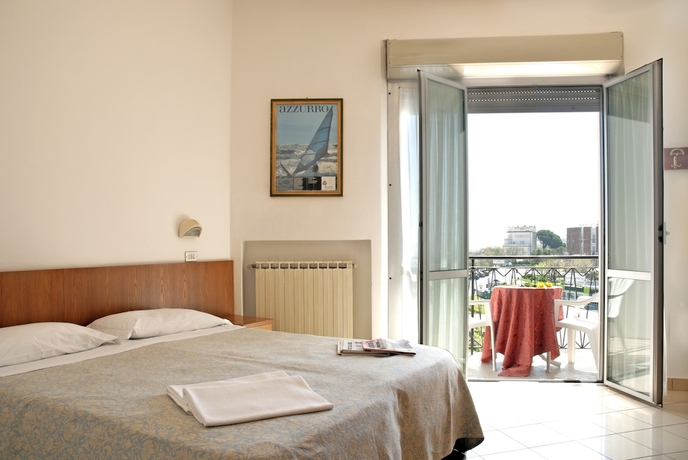 Imagen de los interiores del Hotel Lungomare, Pinarella di Cervia. Foto 16