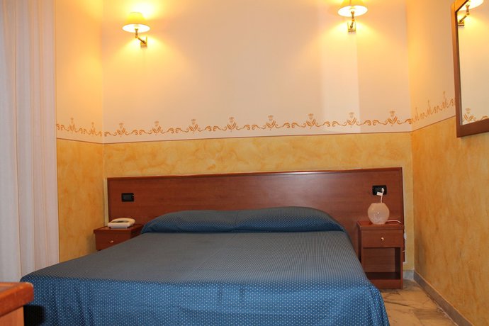 Imagen de la habitación del Hotel Lungomare, Reggio di Calabria. Foto 3
