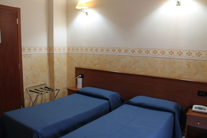 Imagen de la habitación del Hotel Lungomare, Reggio di Calabria. Foto 4