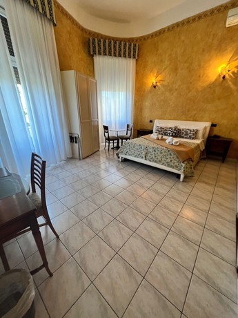 Imagen de la habitación del Hotel Lungomare, Reggio di Calabria. Foto 10