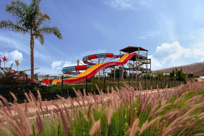 Imagen de la piscina del Hotel Lunja Village. Foto 15