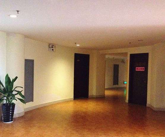 Imagen de los interiores del Hotel Luoya Fengqing. Foto 8