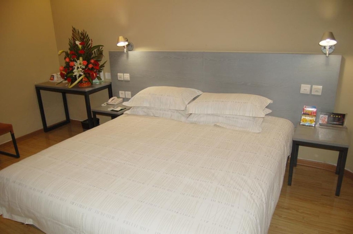 Imagen de la habitación del Hotel Luoyang Aviation E-home Inn. Foto 12