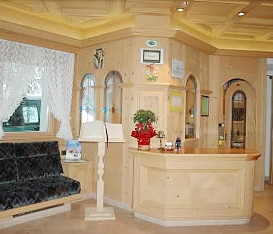 Imagen de los interiores del Hotel Lupo Bianco Wellness and Walking. Foto 17