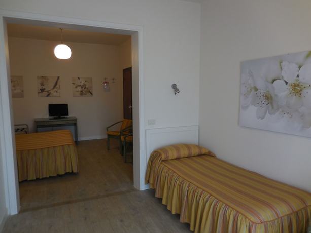 Imagen de la habitación del Hotel Lupori. Foto 6