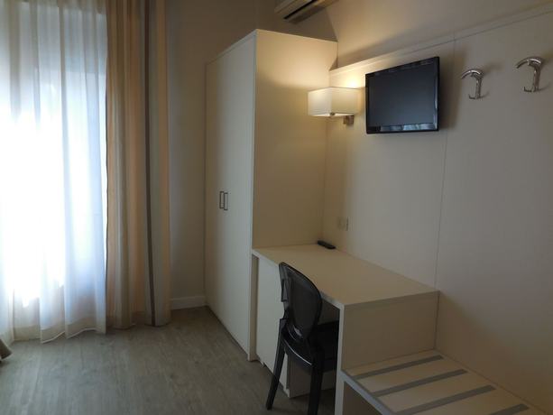 Imagen de la habitación del Hotel Lupori. Foto 14