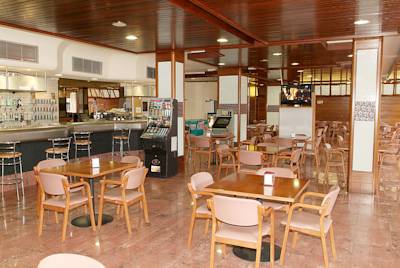 Imagen del bar/restaurante del Hotel Lurgorri. Foto 2