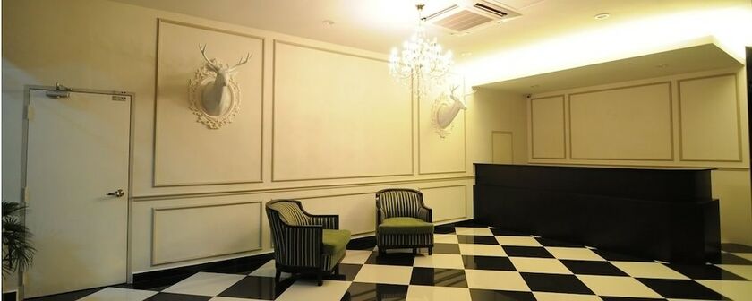 Imagen del bar/restaurante del Hotel Luscious. Foto 14